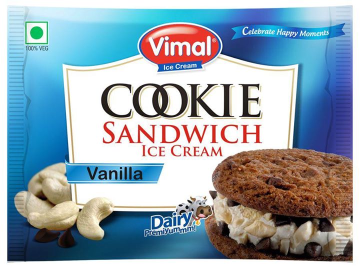 Relish the deliciously crispy and chocolaty cold bite with Vimal Ice Cream's Cookie Sandwich Ice cream..