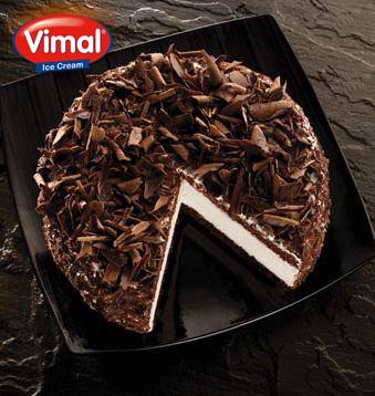 #IceCream or a #Cake? How about a combination of both?

#VimalIceCream #India #IceCreamLovers