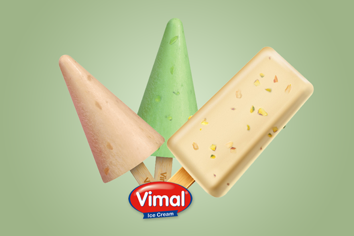 Relish this #Kulfi, bite by bite and second by second as it melts in your mouth!

#VimalIceCream #IceCreamLovers #IceCream #ChocolateIceCream