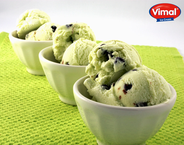 On a hot afternoon, all you need is a bowl of #icecream for instant #happiness!

#Summers #Vacations #VimalIceCreams #DessertLovers