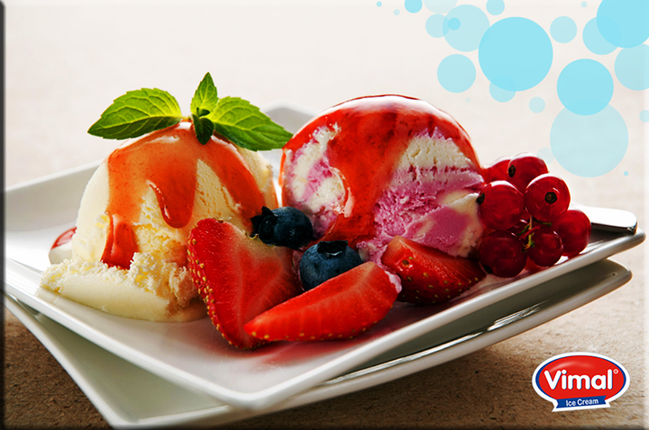 Isn’t the dessert looking deliciously #fruitilicious? 

#FestiveWeekend #VimalIceCreams #IceCreamLovers