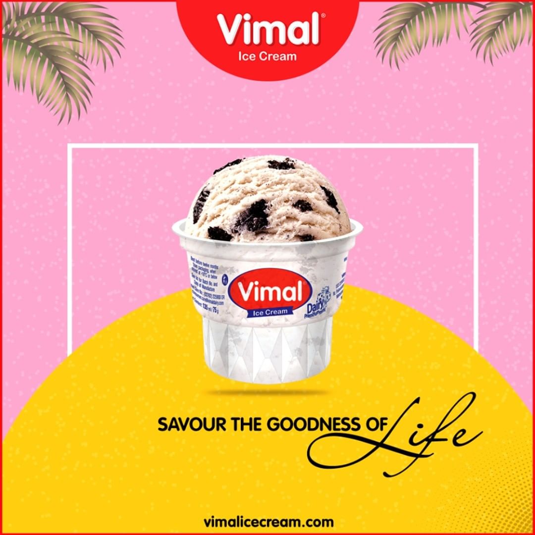 Losen yourself into a sweet haven and savour the goodness of deliciousness with Vimal Ice-Cream

#LoveForIcecream #IcecreamTime #IcecreamLovers #FrostyLips #FrostyKiss #Vimal #VimalIcecream #Ahmedabad