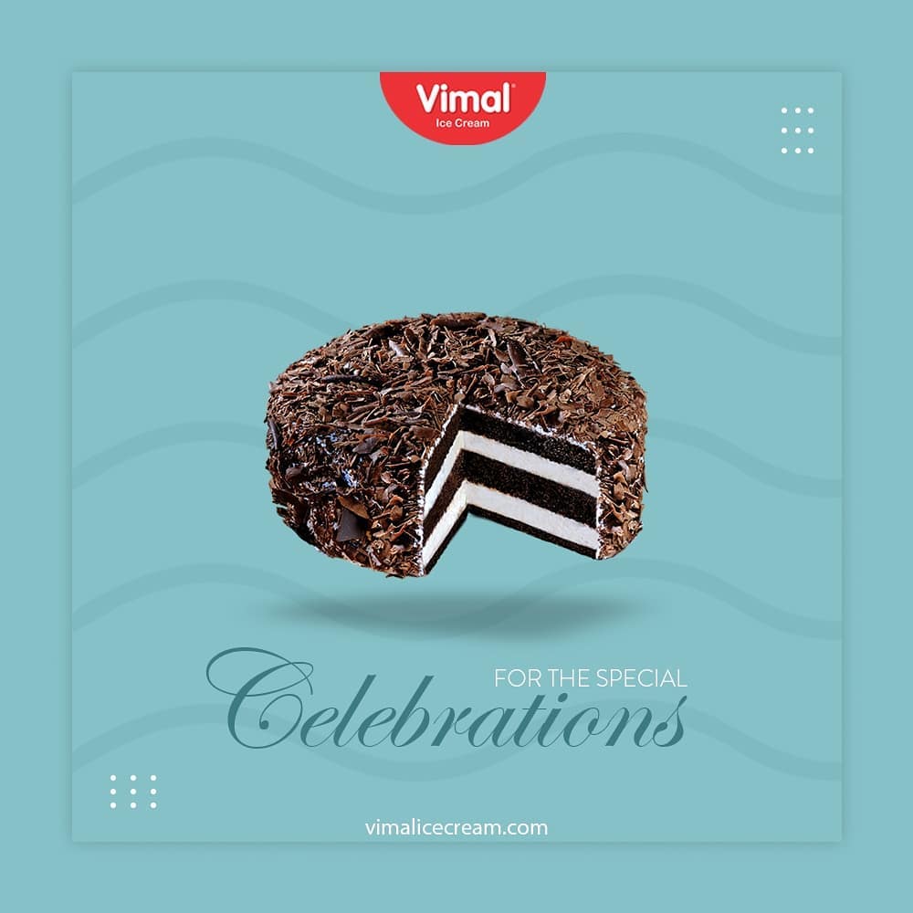 Celebrate special and happy moments with our yummilicious Ice Cream Cakes

#IcecreamTime #IceCreamLovers #FrostyLips #Vimal #IceCream #VimalIceCream #Ahmedabad