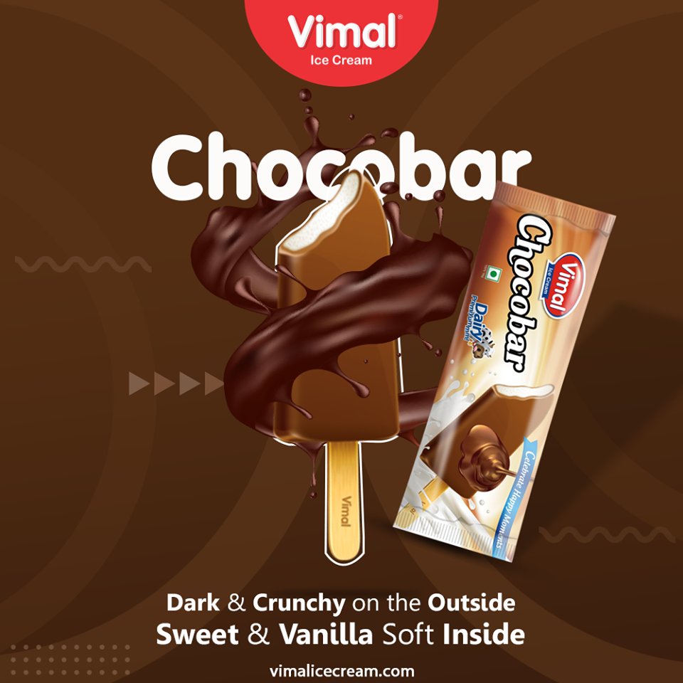 Meet The Chocobar, Dark and crunchy on the outside but sweet and vanilla soft inside.

#VimalIceCream #IceCreamLovers #FrostyLips #Vimal #IceCream #Ahmedabad https://t.co/WbIHFyORlE